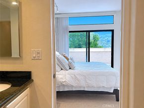 2508 Navarra 414, Carlsbad CA 92009