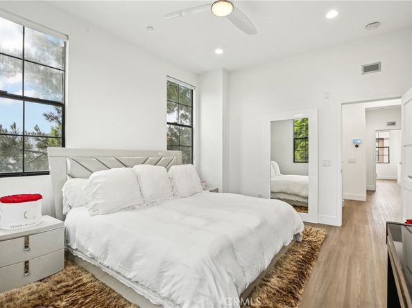 551 W Maple Avenue, Orange CA 92868