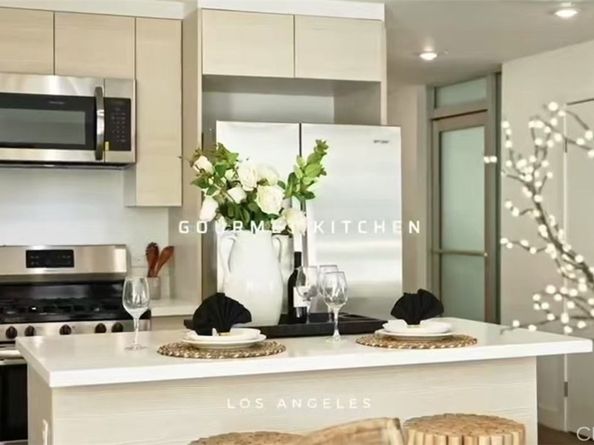 1245 N New Hampshire Avenue 2, Los Angeles CA 90029