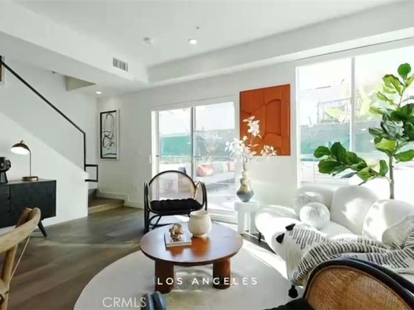 1245 N New Hampshire Avenue 9, Los Angeles CA 90029