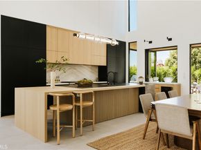 2321 Mesa Drive, Newport Beach CA 92660