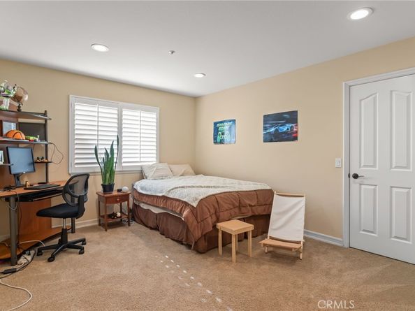 16 Arizona, Irvine CA 92606