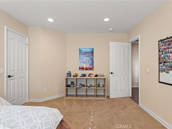 16 Arizona, Irvine CA 92606