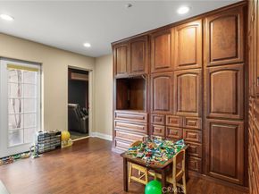 16 Arizona, Irvine CA 92606