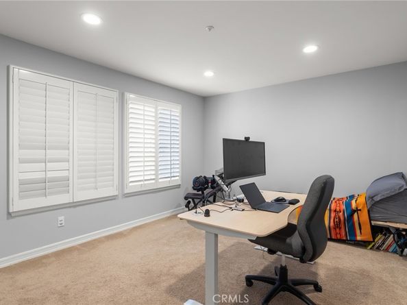 16 Arizona, Irvine CA 92606