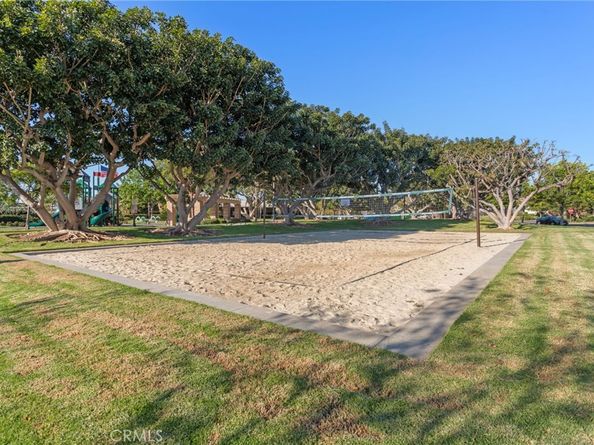 16 Arizona, Irvine CA 92606