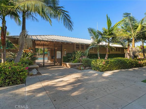 16 Arizona, Irvine CA 92606