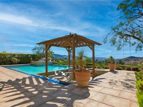 8 Cadencia Street, Rancho Mission Viejo CA 92694
