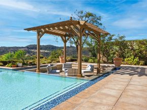 8 Cadencia Street, Rancho Mission Viejo CA 92694