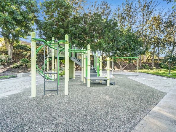 8 Dogwood S, Irvine CA 92612