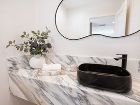 2187 Meyer Place, Costa Mesa CA 92627