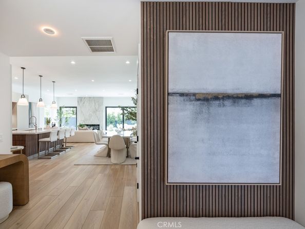 2187 Meyer Place, Costa Mesa CA 92627