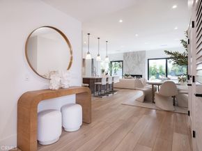 2187 Meyer Place, Costa Mesa CA 92627