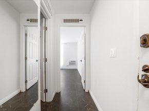 11645 Montana Avenue 126, Los Angeles CA 90049