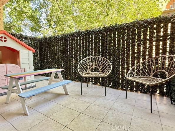 18350 Hatteras Street 176, Tarzana CA 91356