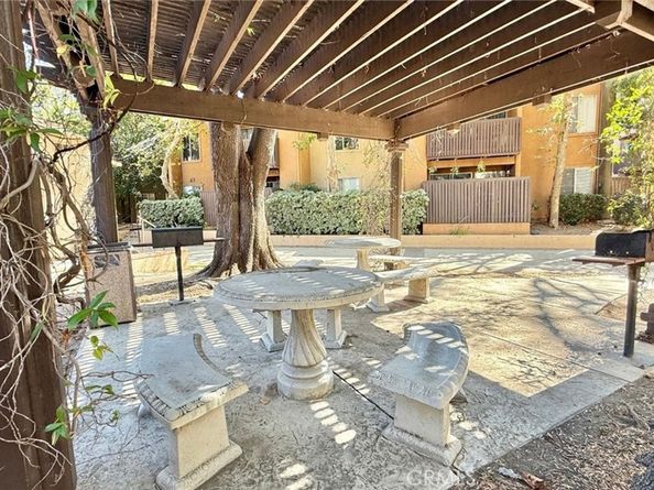 18350 Hatteras Street 176, Tarzana CA 91356