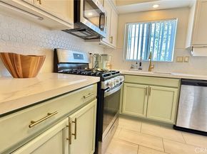 18350 Hatteras Street 176, Tarzana CA 91356