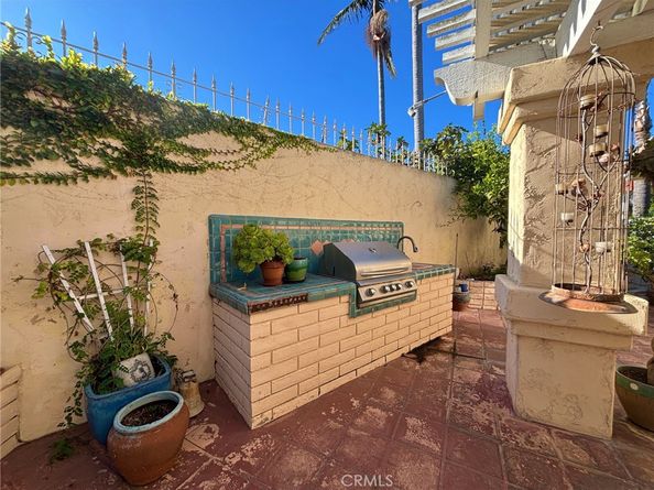 715 N Lariat, Long Beach CA 90815