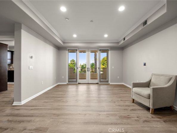 401 Bernard Street 211, Costa Mesa CA 92627