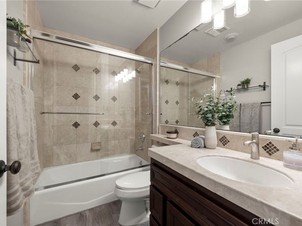 401 Bernard Street 211, Costa Mesa CA 92627