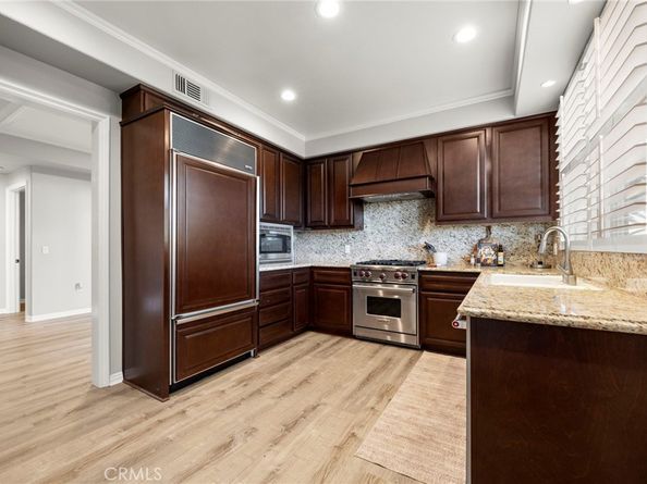 401 Bernard Street 211, Costa Mesa CA 92627