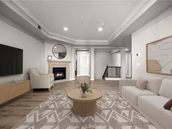 401 Bernard Street 211, Costa Mesa CA 92627