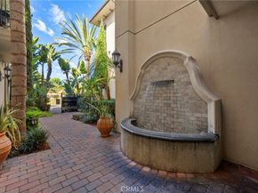 401 Bernard Street 211, Costa Mesa CA 92627