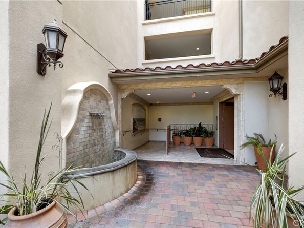 401 Bernard Street 211, Costa Mesa CA 92627