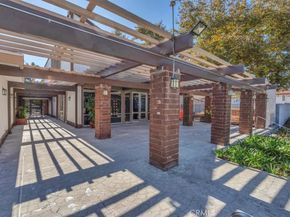 2521 W Sunflower H2, Santa Ana CA 92704