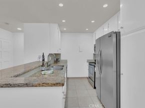 2521 W Sunflower H2, Santa Ana CA 92704