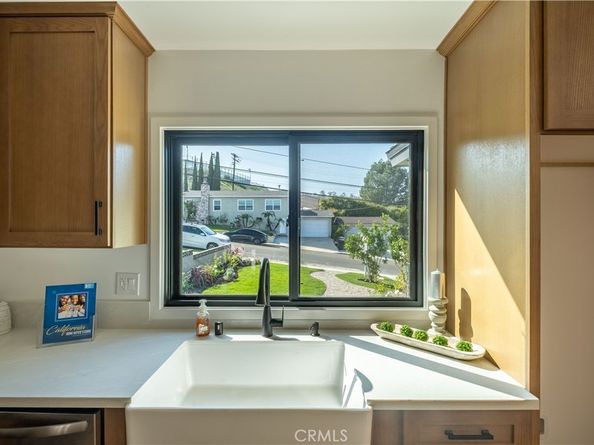 25710 Crest Road, Torrance CA 90505