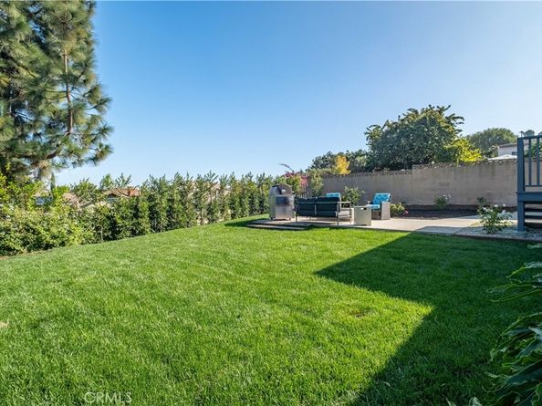 25710 Crest Road, Torrance CA 90505