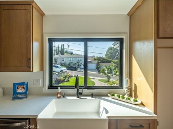 25710 Crest Road, Torrance CA 90505