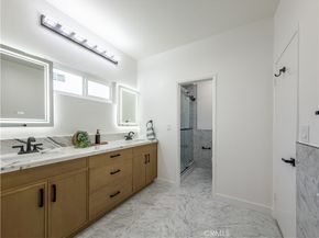 1944 Glendon 209, Los Angeles CA 90025