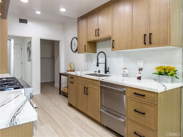 1944 Glendon 209, Los Angeles CA 90025