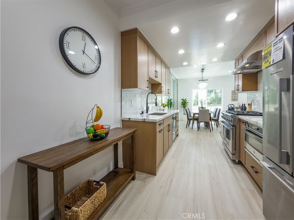 1944 Glendon 209, Los Angeles CA 90025