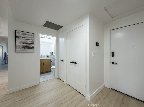 1944 Glendon 209, Los Angeles CA 90025