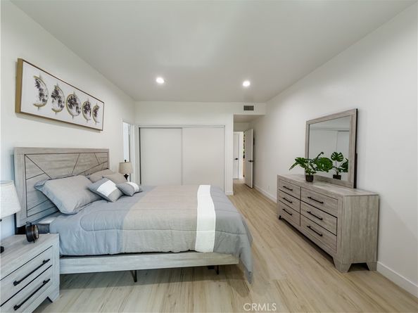 1944 Glendon 209, Los Angeles CA 90025