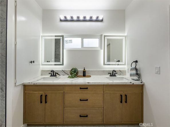 1944 Glendon 209, Los Angeles CA 90025