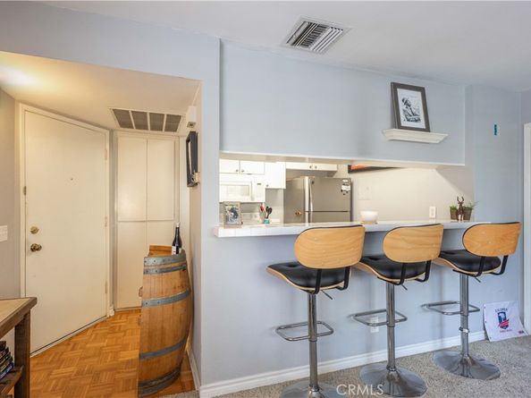 6000 Bixby Village Drive 15, Long Beach CA 90803