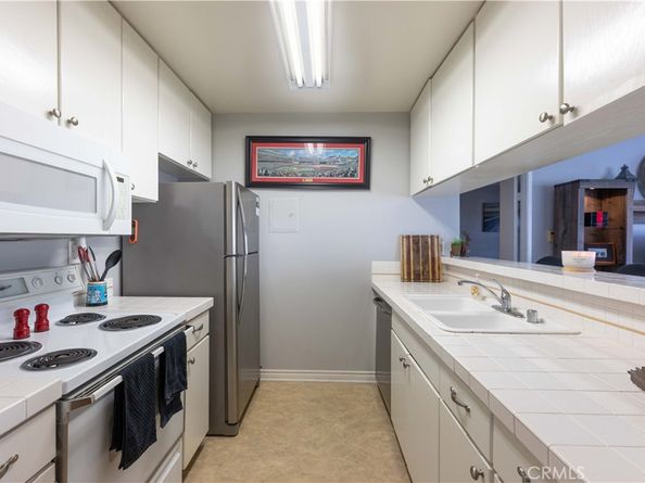 6000 Bixby Village Drive 15, Long Beach CA 90803