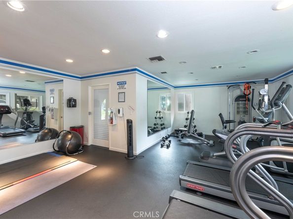 6000 Bixby Village Drive 15, Long Beach CA 90803