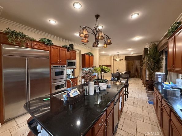 2119 Ridgeview Terrace, Signal Hill CA 90755