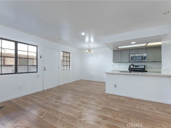 15946 Vanowen Street 103, Van Nuys CA 91406