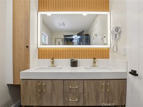 1533 W San Lorenzo Ave, Santa Ana CA 92704