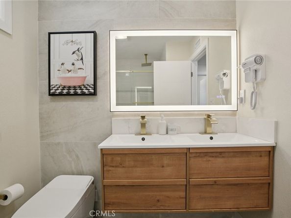 1533 W San Lorenzo Ave, Santa Ana CA 92704