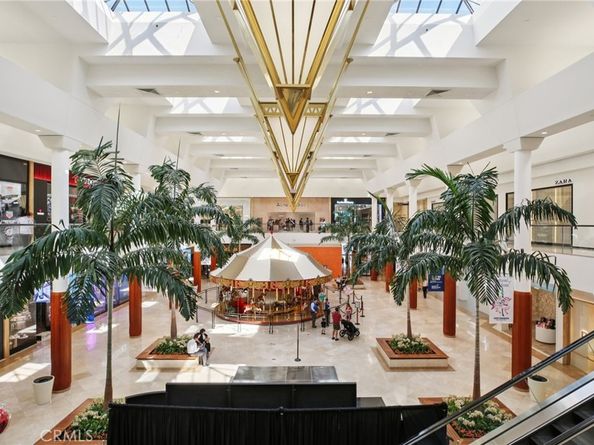 1533 W San Lorenzo Ave, Santa Ana CA 92704