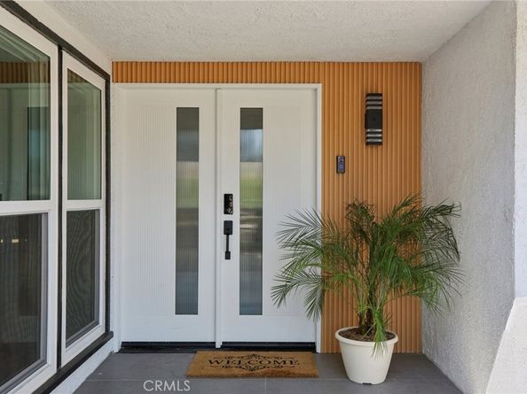 1533 W San Lorenzo Ave, Santa Ana CA 92704