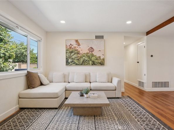 1533 W San Lorenzo Ave, Santa Ana CA 92704