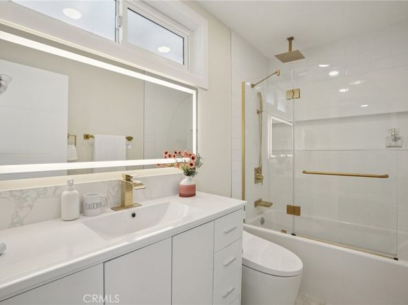 1533 W San Lorenzo Ave, Santa Ana CA 92704